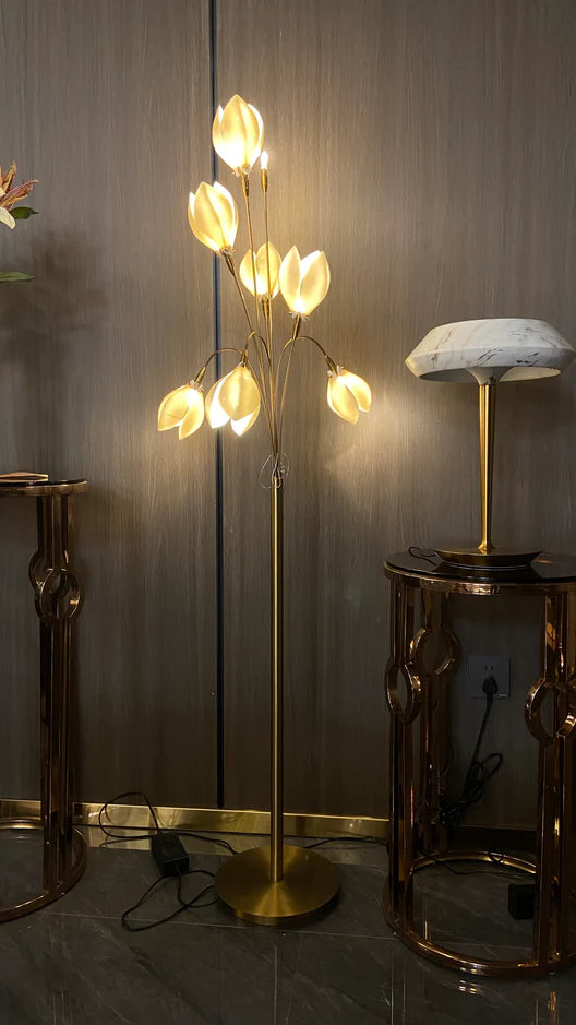 HomeDor Modern Design Magnolia Floor Lamp