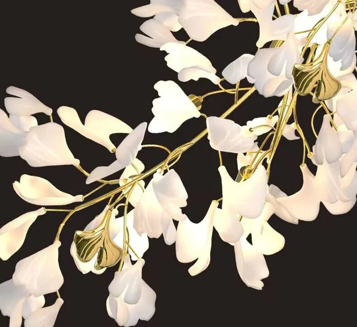 Blütenblattförmiger Ast-Kronleuchter Linn in Weiß